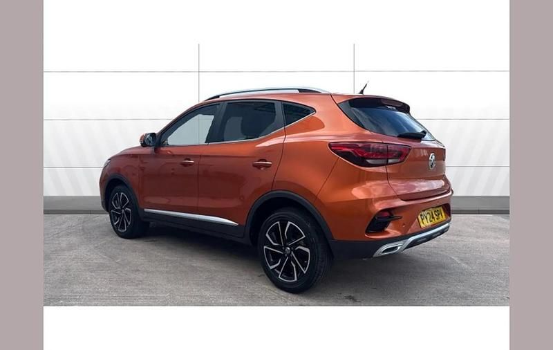 Usado MG ZS Exclusive 106 HP (77 kW) 2024 Laranja Sedan