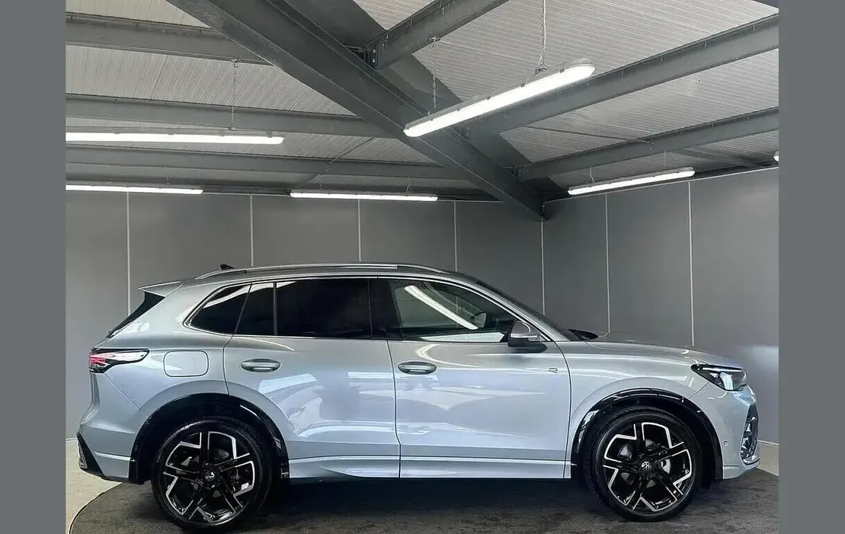 Used VW Tiguan R-line 147 HP (108 kW) 2025 Silver SUV