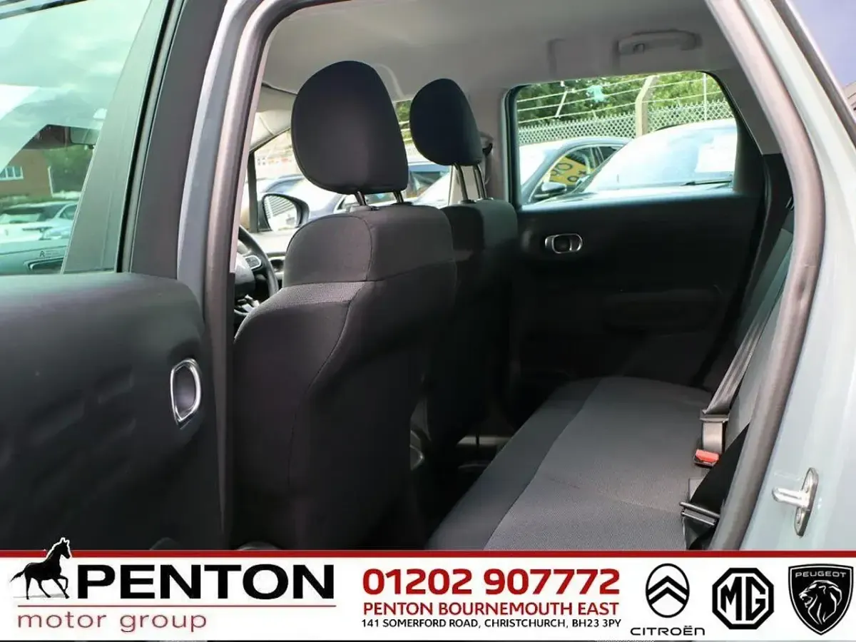 Used Citroën C3 Aircross PureTech 108 HP (79 kW) 2023 Grey SUV