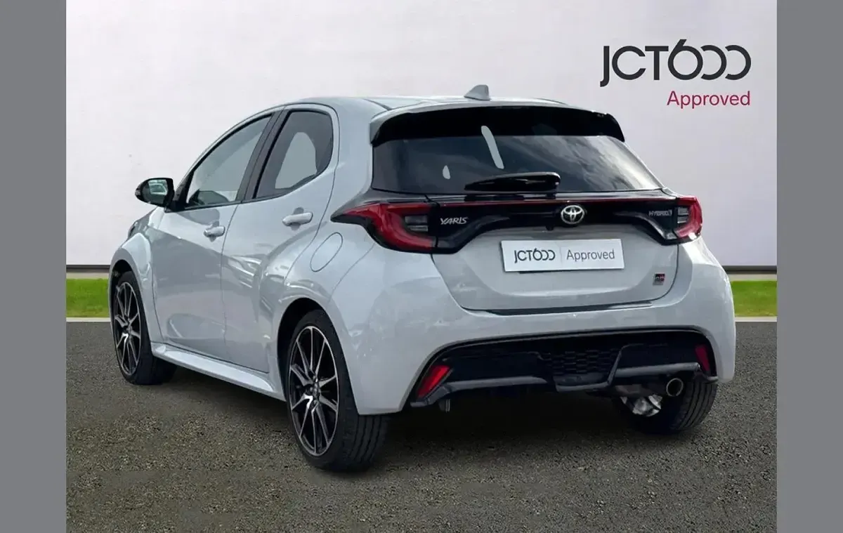 Used Toyota Yaris Sport 113 HP (83 kW) 2023 Grey Hatchback