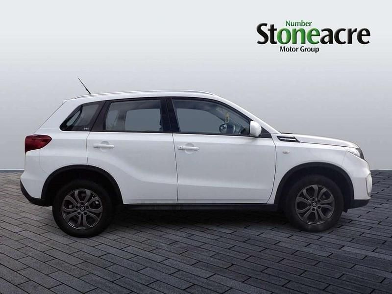 Used Suzuki Vitara SZ4 129 HP (94 kW) 2021 White SUV