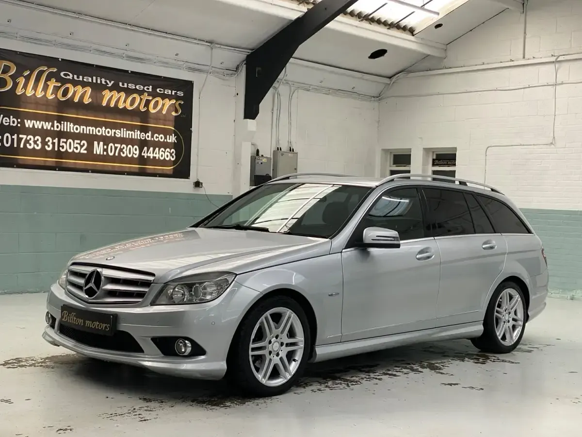 Second-hand Mercedes C220 170 CP (125 kW) 2011 Argintiu Break