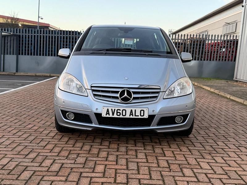 Used Mercedes A180 Avantgarde 2010 Blue Hatchback