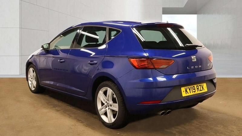 Used Seat Leon FR 150 HP (110 kW) 2019 Blue Hatchback