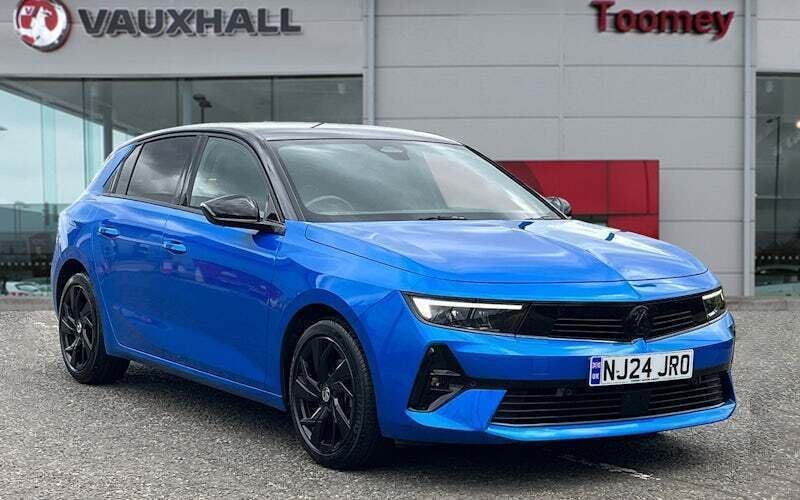 Used 2025 Vauxhall Astra Hatchback | £19,000 (Super price) - Image 1/4