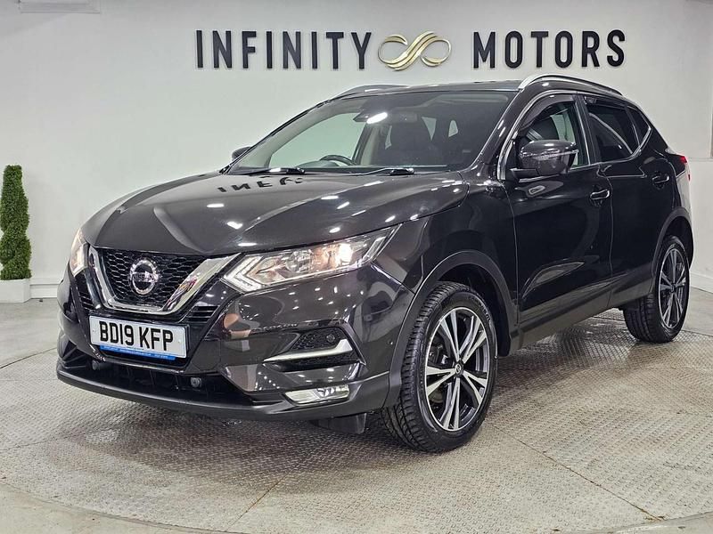 Used Nissan Qashqai N-Connecta 115 HP (84 kW) 2019 Black SUV