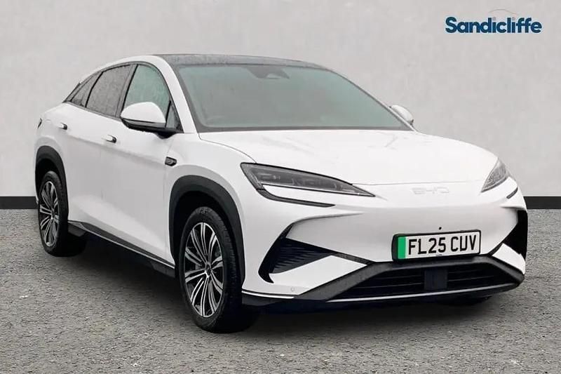 Metallic polar white Used 2025 BYD Sealion 7 Comfort SUV | £34,979 (Good price) - Image 1/4