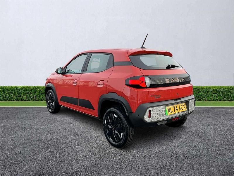Used Dacia Spring Extreme 47 kW (65 HP) 2024 Red Hatchback