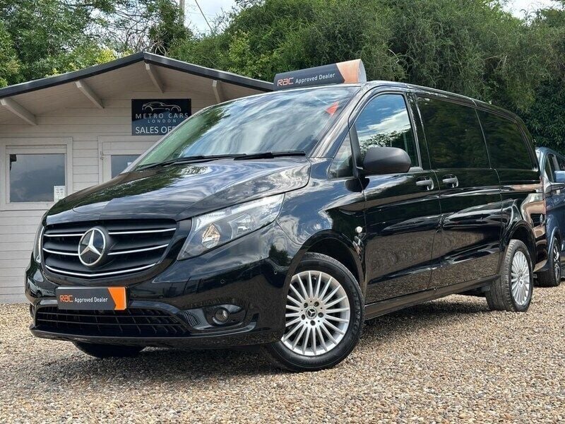 Black Used 2023 Mercedes Vito Premium MPV | £28,995 (Fair price) - Image 1/4