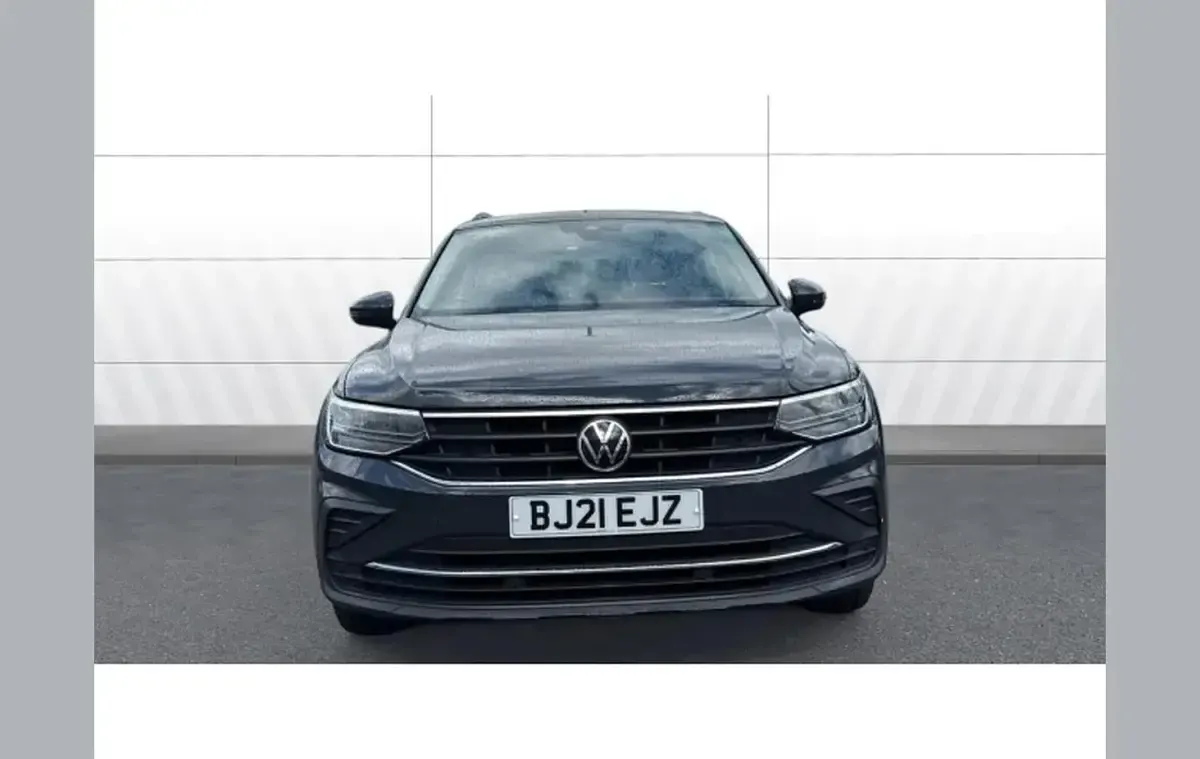 Used VW Tiguan Life 150 HP (110 kW) 2021 Grey SUV
