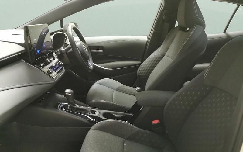 Used Toyota Corolla 140 HP (102 kW) 2026 Hatchback