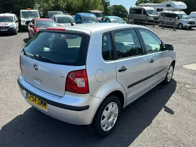 Used VW Polo 75 HP (55 kW) 2004 Silver Hatchback