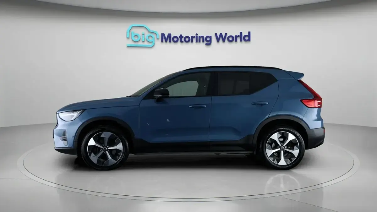 Used Volvo XC40 Ultimate 2023 Blue SUV