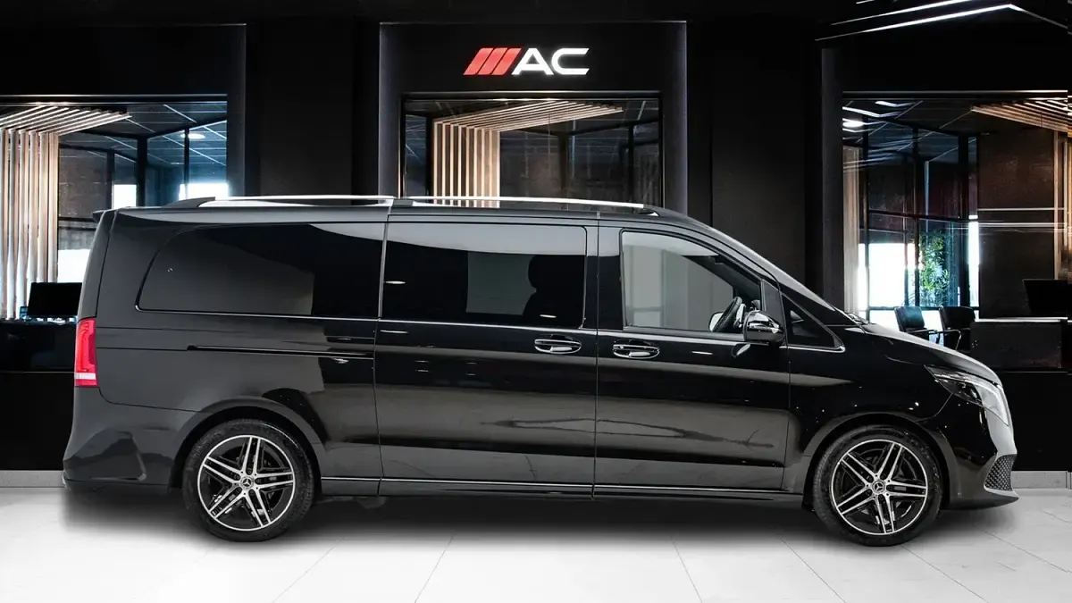 Used Mercedes V300 AMG line 2023 Black MPV