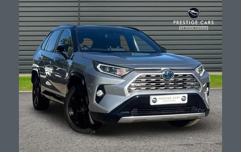 Silver Used 2019 Toyota RAV4 Hybrid SUV | £18,499 (Fair price) - Image 1/4