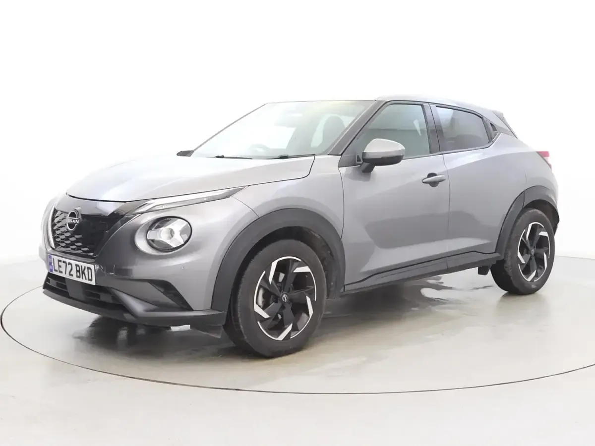 Usado Nissan Juke N-Connecta 143 CV (105 kW) 2023 Gris SUV