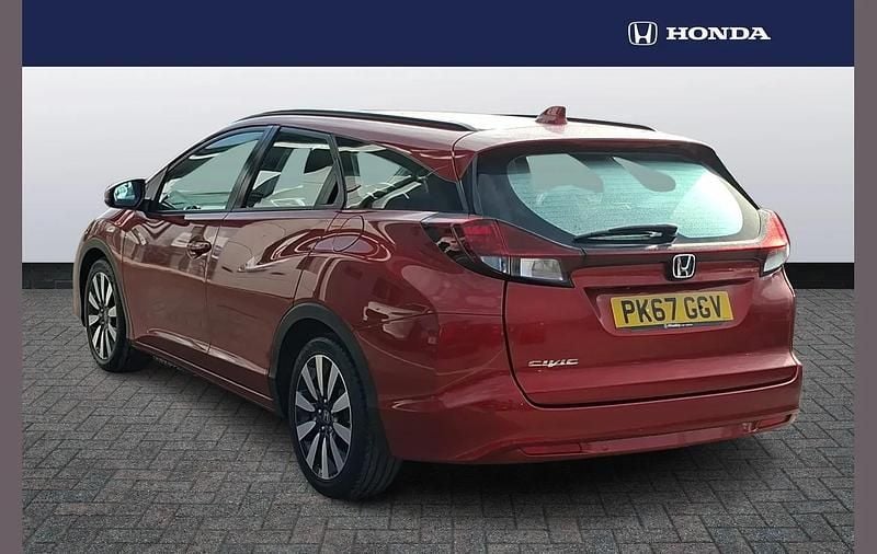 Used Honda Civic SE Plus 139 HP (102 kW) 2017 Red Estate