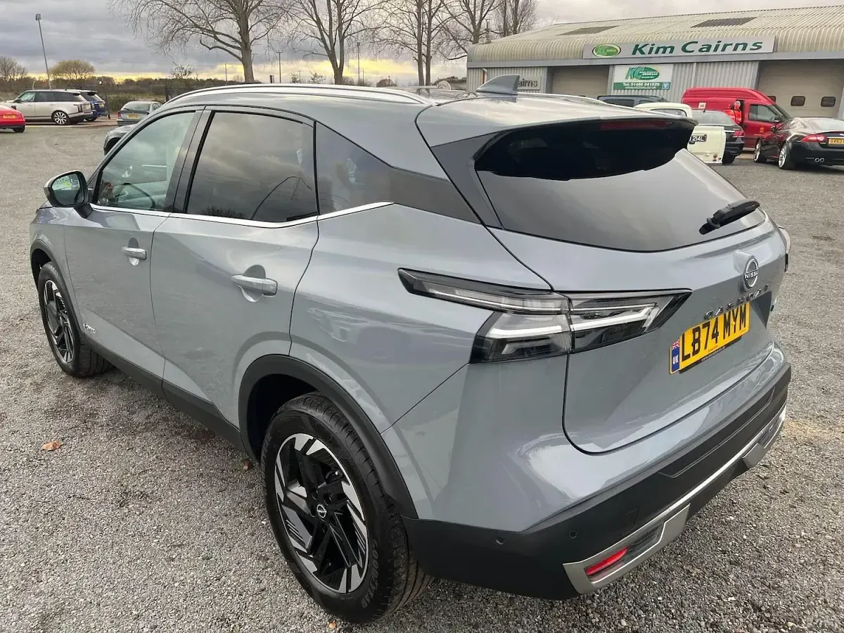 Used Nissan Qashqai N-Connecta 190 HP (139 kW) 2024 Grey SUV