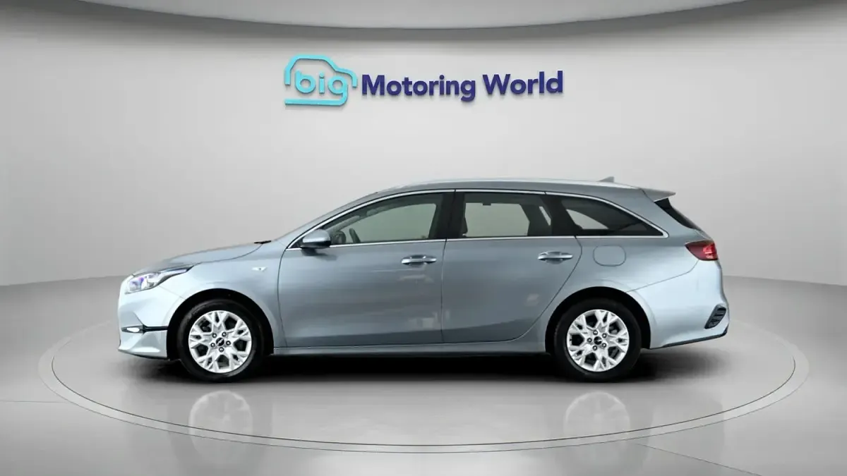 Used Kia Ceed 2023 Silver Hatchback