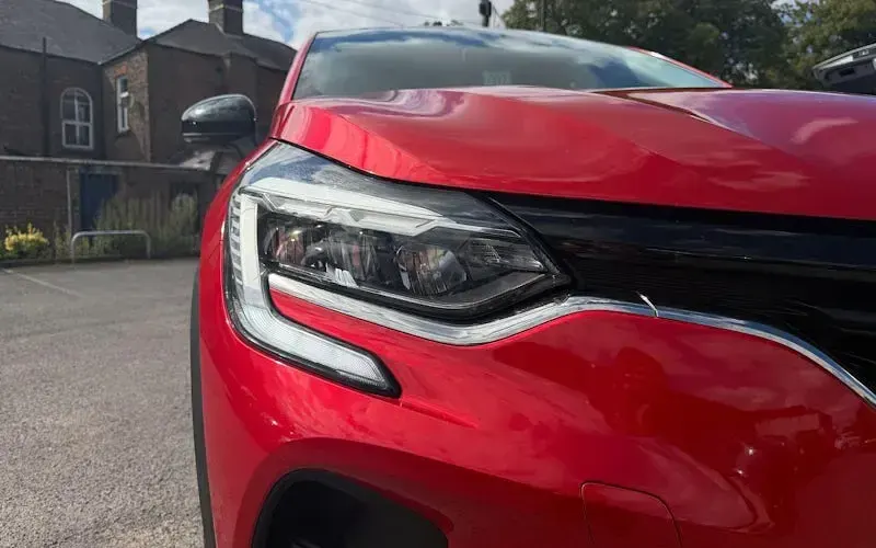 Used Renault Captur Evolution 91 HP (66 kW) 2022 Red SUV