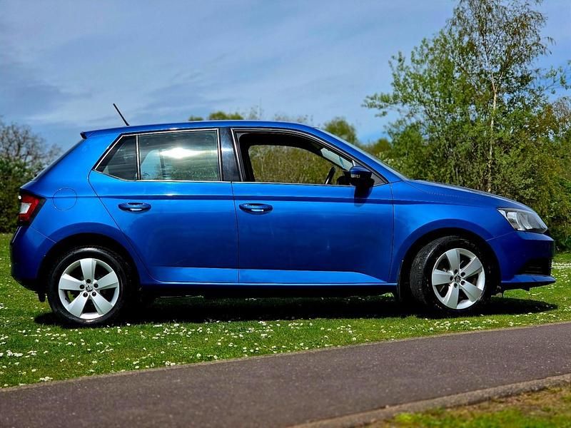Used Skoda Fabia SE 2015 Blue Hatchback
