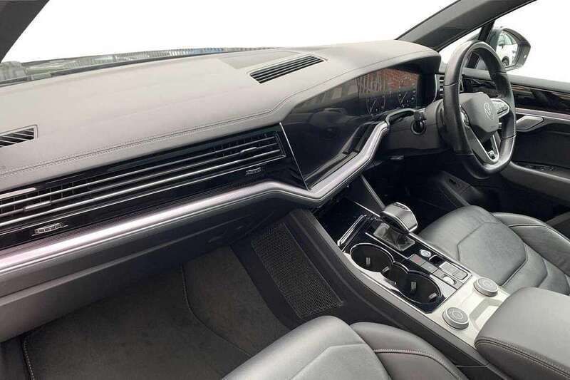 Image 2/4