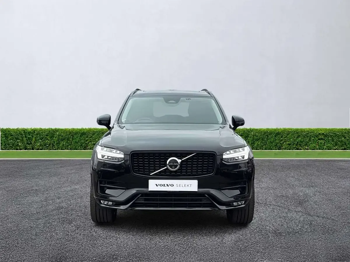 Used Volvo XC90 Plus 250 HP (183 kW) 2024 Black SUV