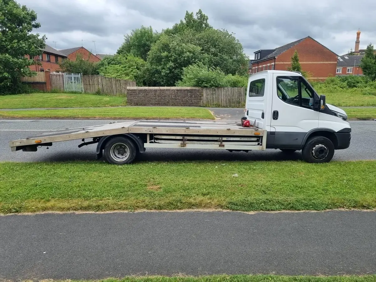 Used Iveco Daily 180 HP (132 kW) 2021 White