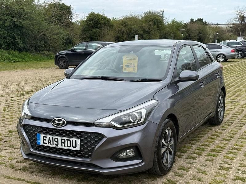 Used Hyundai i20 Edition 84 HP (61 kW) 2019 Grey Hatchback