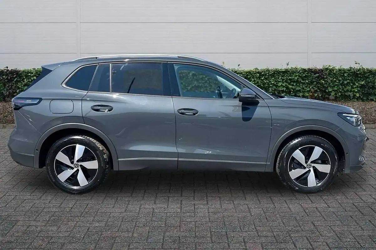 New VW Tiguan Match 2026 Dolphin grey SUV