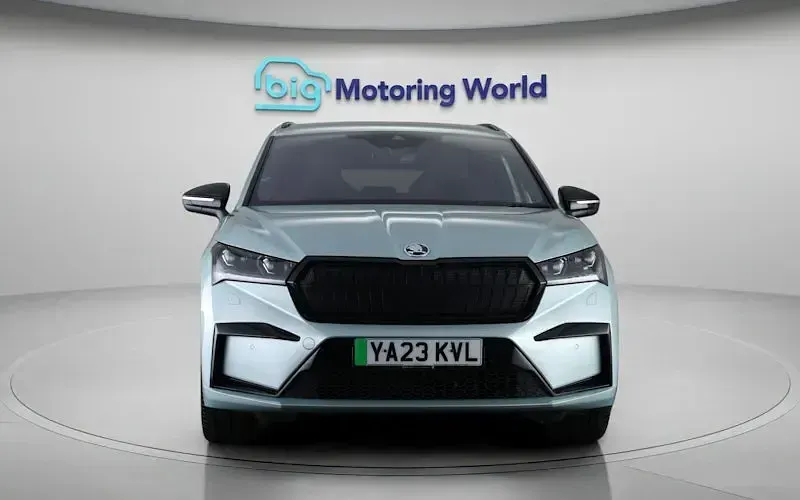 Used Skoda Enyaq iV SportLine 150 kW (204 HP) 2022 Silver SUV