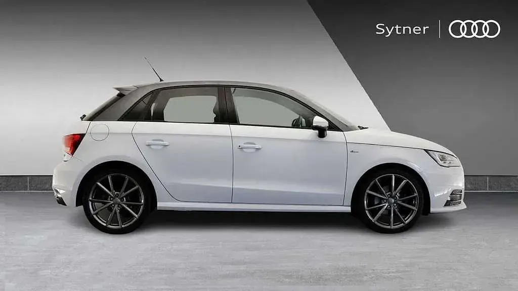 Used Audi A1 Black Edition 123 HP (90 kW) 2018 White Hatchback