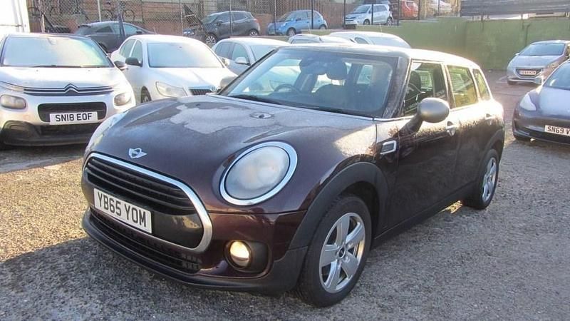 Used Mini Cooper Clubman 150 HP (110 kW) 2015 Red Estate