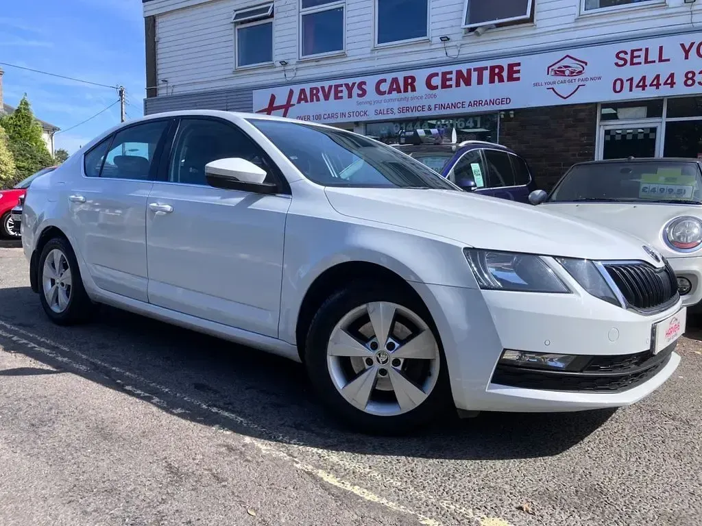Used Skoda Octavia SE Technology 115 HP (84 kW) 2019 White Hatchback