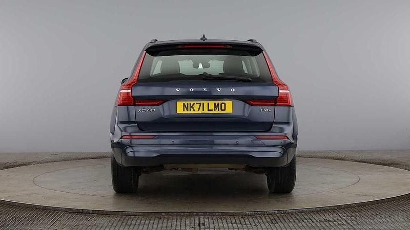 Blue Used 2021 Volvo XC60 Momentum SUV | £28,850 (A bit pricey) - Image 1/4