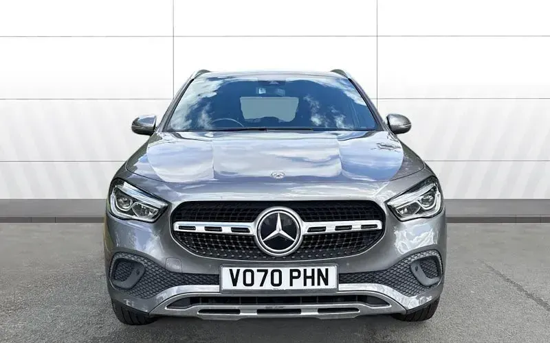 Usado Mercedes GLA200 163 HP (119 kW) 2022 SUV