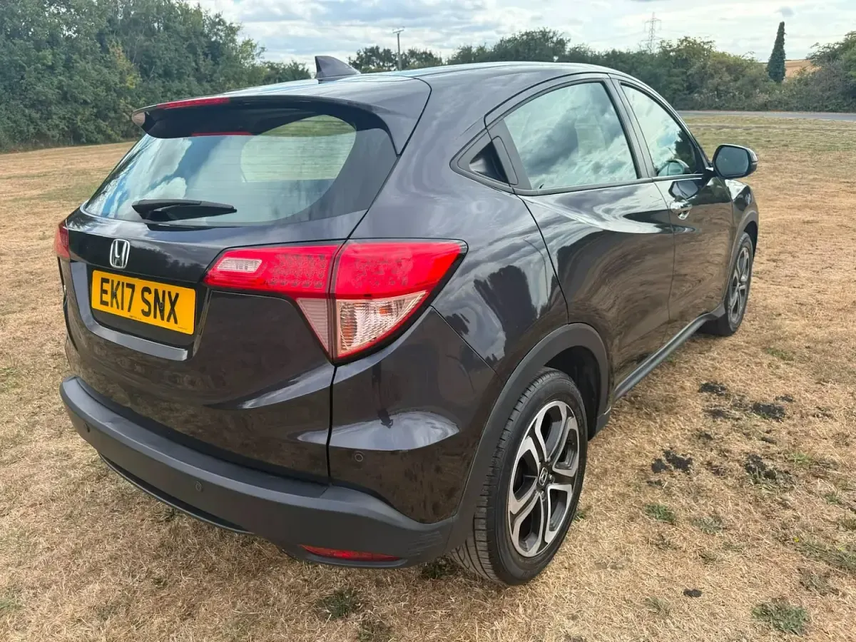 Used Honda HR-V SE 130 HP (95 kW) 2017 Black SUV