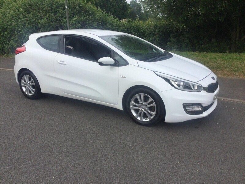 White Used 2014 Kia ProCeed Hatchback | £3,500 (Super price) - Image 1/4