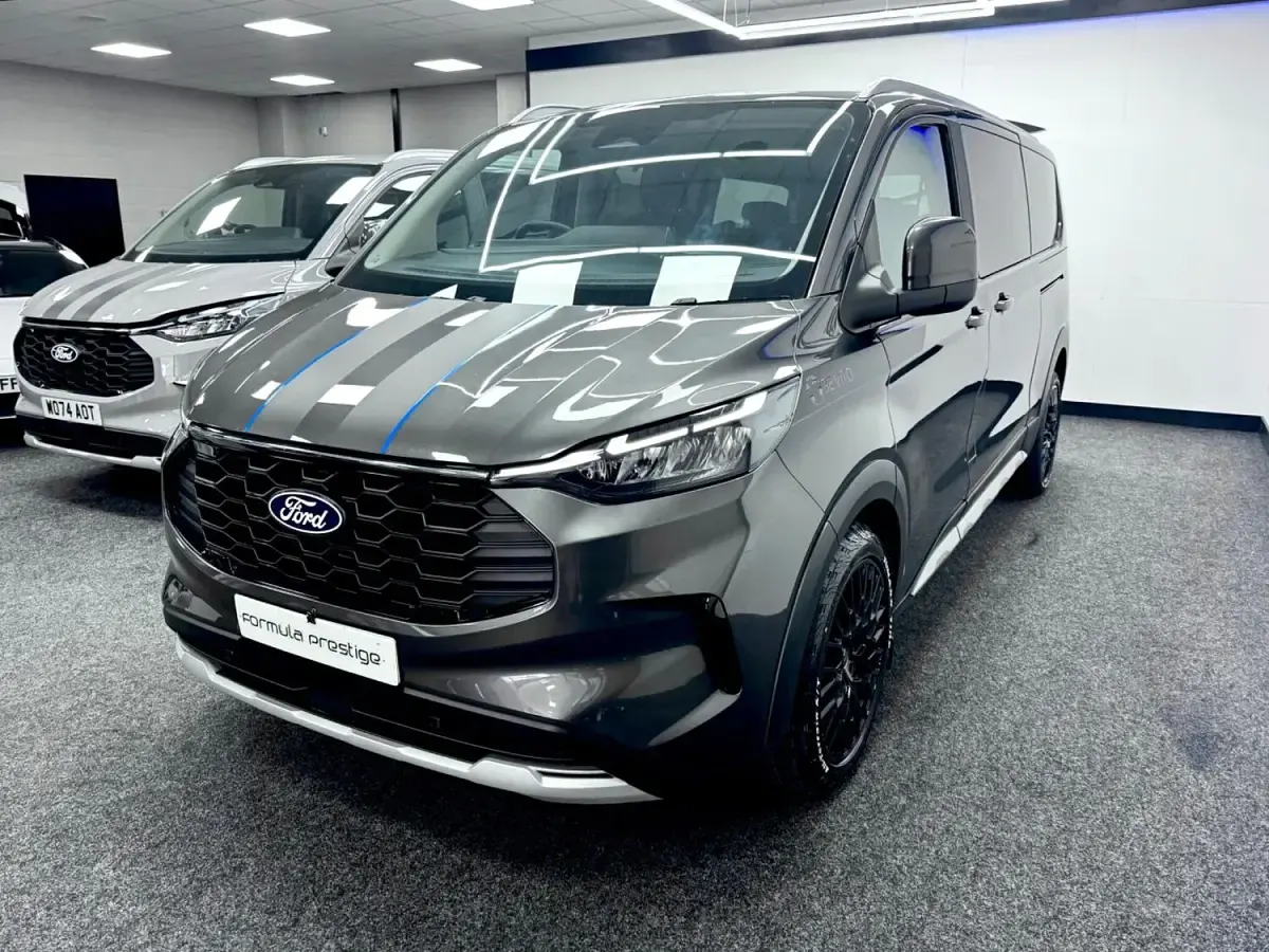 Used Ford Tourneo Custom Active 170 HP (125 kW) 2025 Grey Van