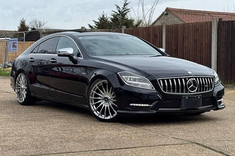 Used VW Golf VII SE 105 HP (77 kW) 2013 Hatchback