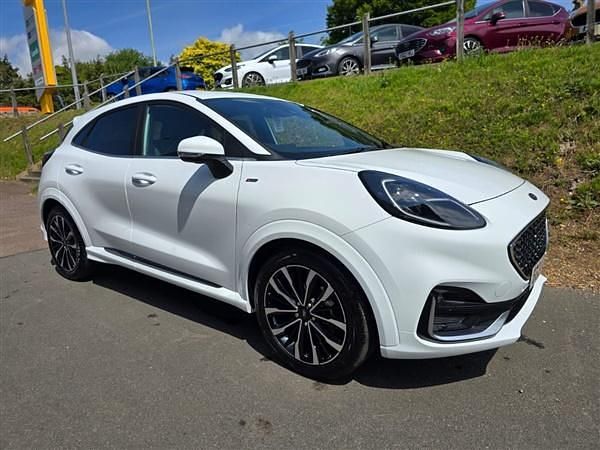 Frozen white Used 2024 Ford Puma ST-Line Hatchback | £21,250 (Expensive) - Image 1/1