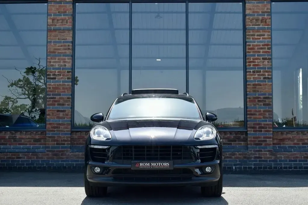 Used Porsche Macan 258 HP (189 kW) 2018 Black SUV