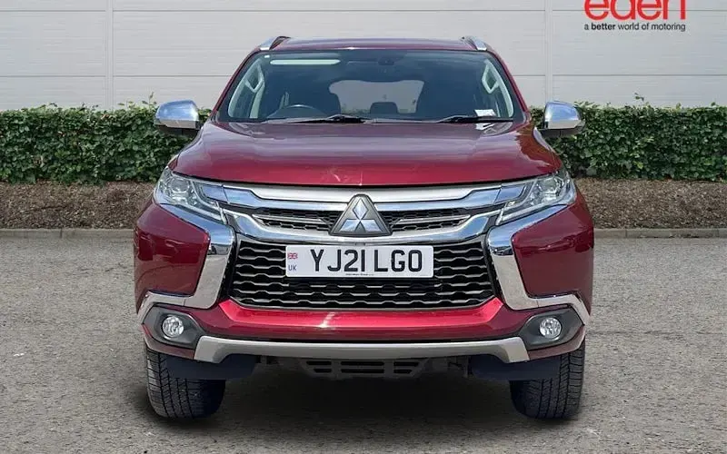 Used Mitsubishi Shogun 181 HP (133 kW) 2020 Red SUV