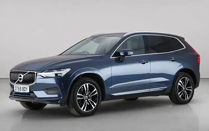 Used Volvo XC60 190 HP (139 kW) 2019 Blue SUV