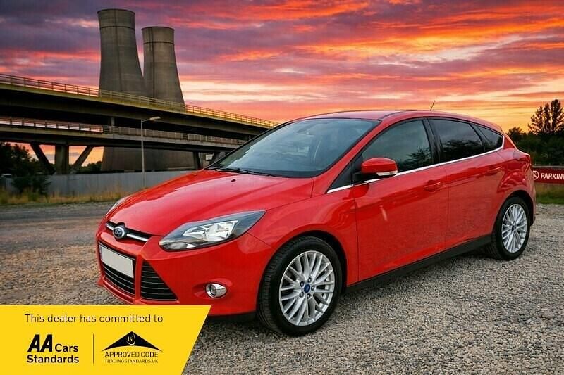 Used Ford Focus Zetec 2014 Red Hatchback