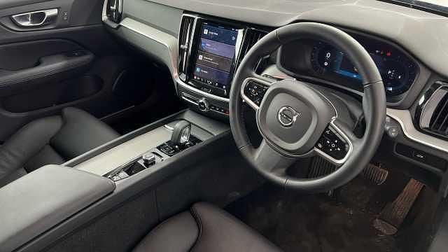 Used Volvo V60 Plus 194 HP (142 kW) 2025 Estate