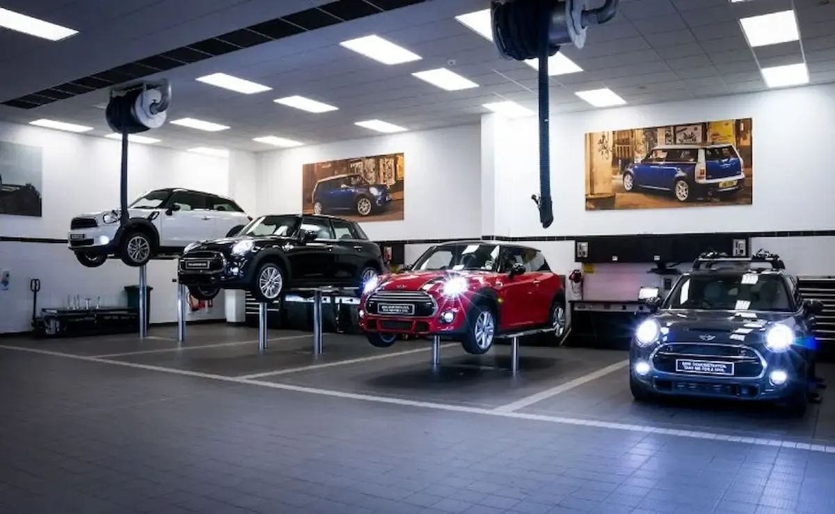 Begagnad Mini Cooper Hatch 134 HK (98 kW) 2019 Grå Halvkombi