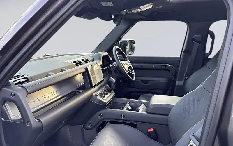 Used Land Rover Defender 635 HP (467 kW) 2024 SUV