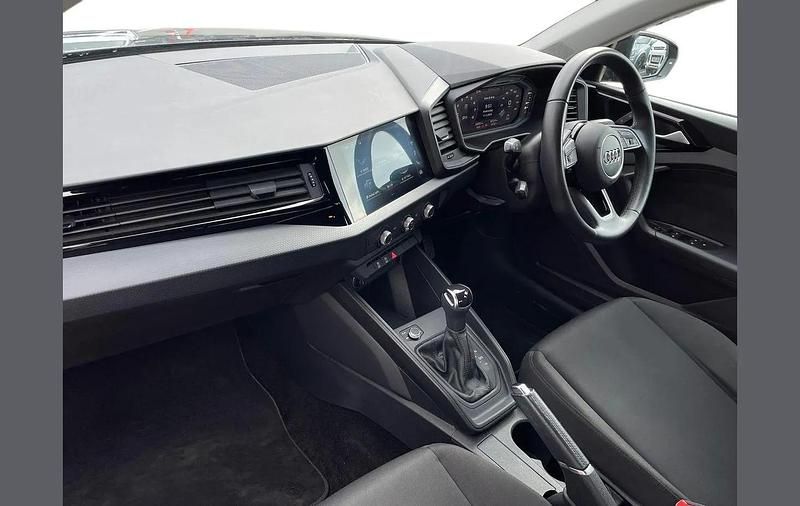 Used Audi A1 Design 108 HP (79 kW) 2022 Black SUV