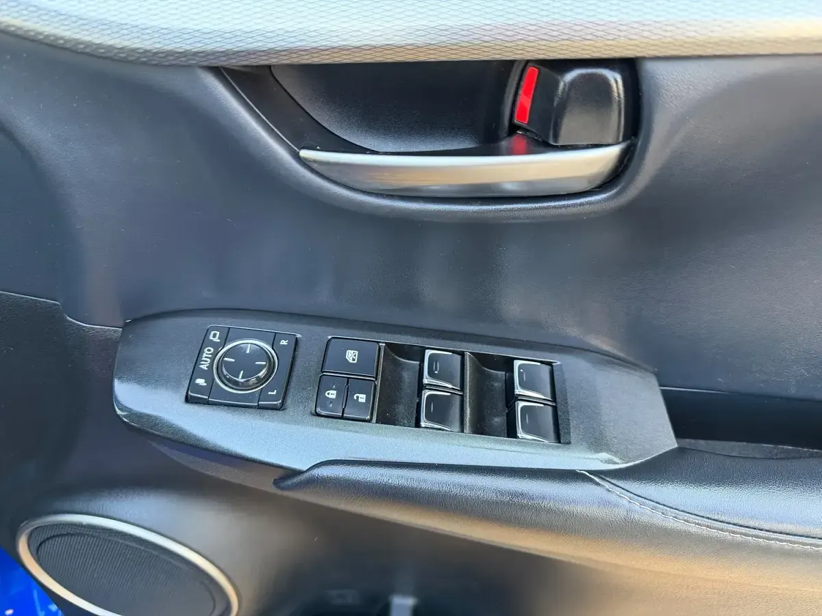 Used Lexus NX300h Sport Line 197 HP (144 kW) 2018 Blue SUV